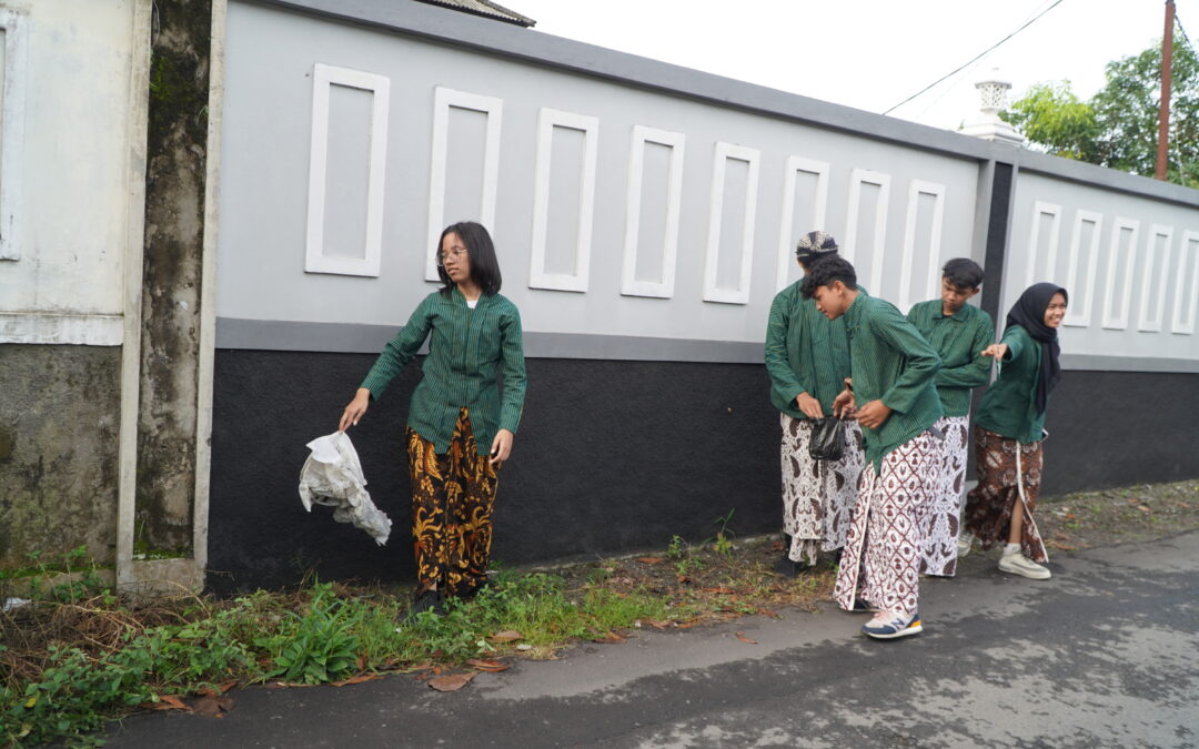 Peringatan hari peduli sampah nasional di SMA N 1 Pakem